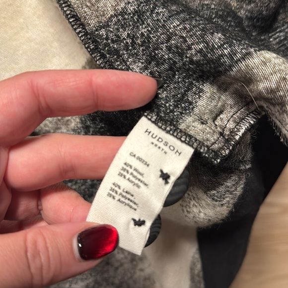 Women’s Shacket - Picture 4 of 5